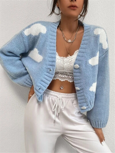 Loose V-neck cloud drop shoulder knitted cardigan three-button sweater short coat - Image 4