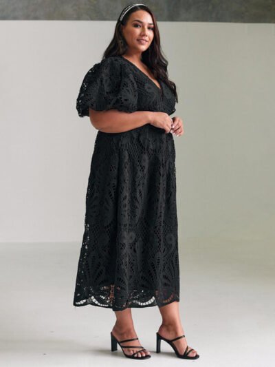 V-neck hollow embroidery dress - Image 4