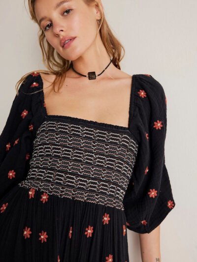 Black dress with embroidered square collar and sunflowers - Image 3