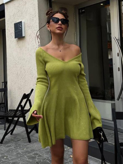 Women's V-neck long-sleeved knitted dress - Image 3