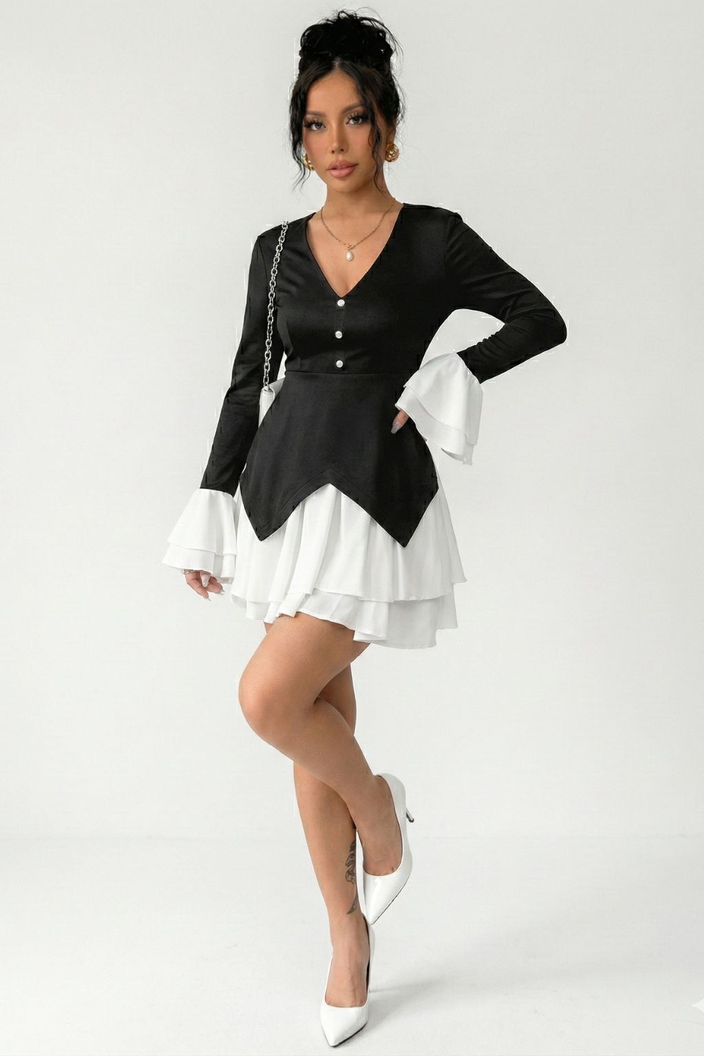 Long-sleeved contrast skirt dress