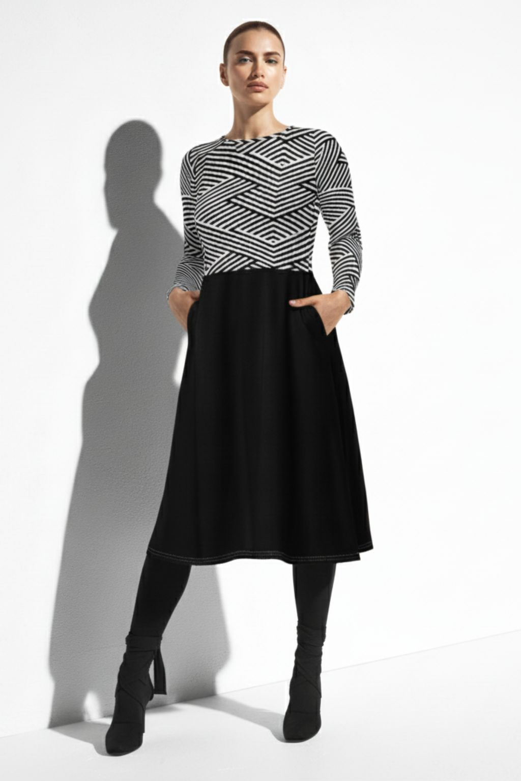 Black and White long sleeve midi dress